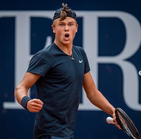 依然比分落 依然比分落