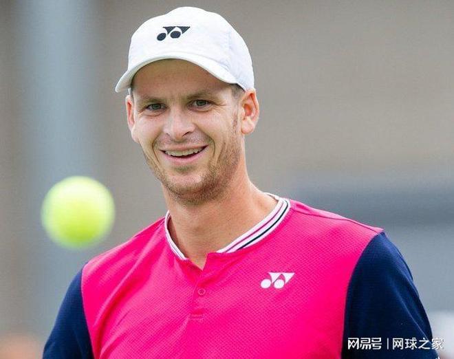 他在短短几 他在短短几